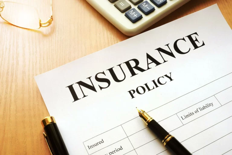 Top 5 Must-Haves in a Houseboat Insurance Policy
