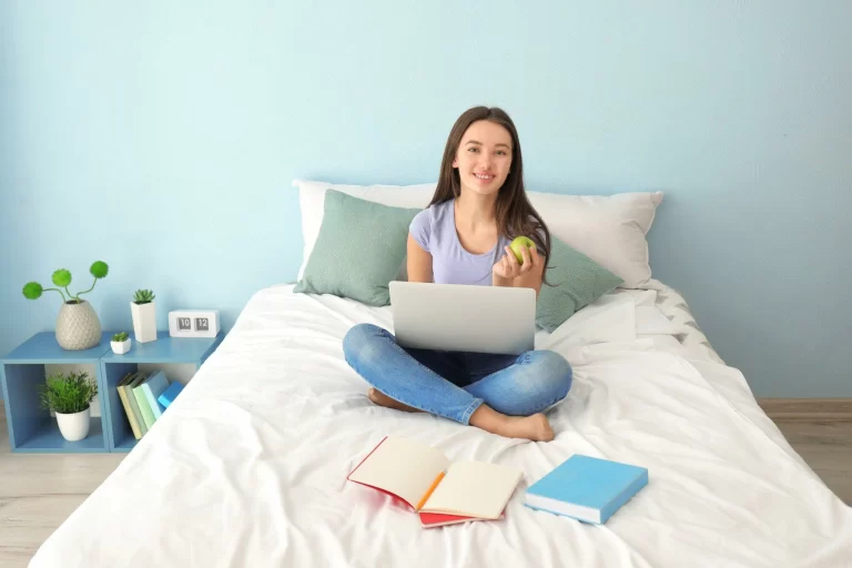 College Apartment Essentials: What You Need to Survive on a Student Budget